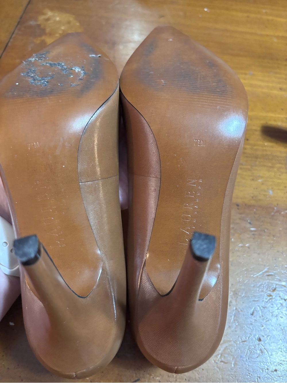 Ralph Lauren Tan Leather Pointed-Toe Pumps - Picture 11 of 11